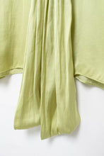 Load image into Gallery viewer, Autumn Women Casual Elegant Graceful Bowknot Decoration Shirt