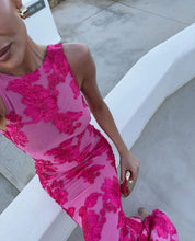 Load image into Gallery viewer, Coral Red