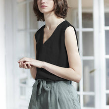 Load image into Gallery viewer, Pure Linen V neck Sleeveless Vest Women